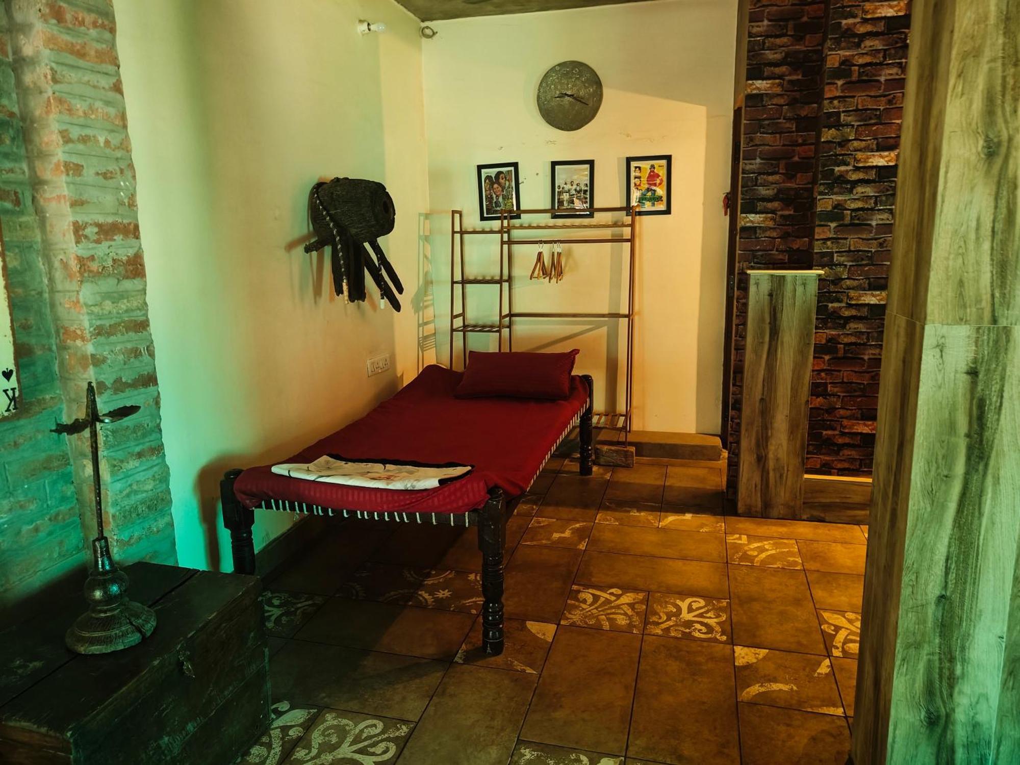 Shobhayan Inn, Airport Railway Station Pickup Free Ayodhya Экстерьер фото