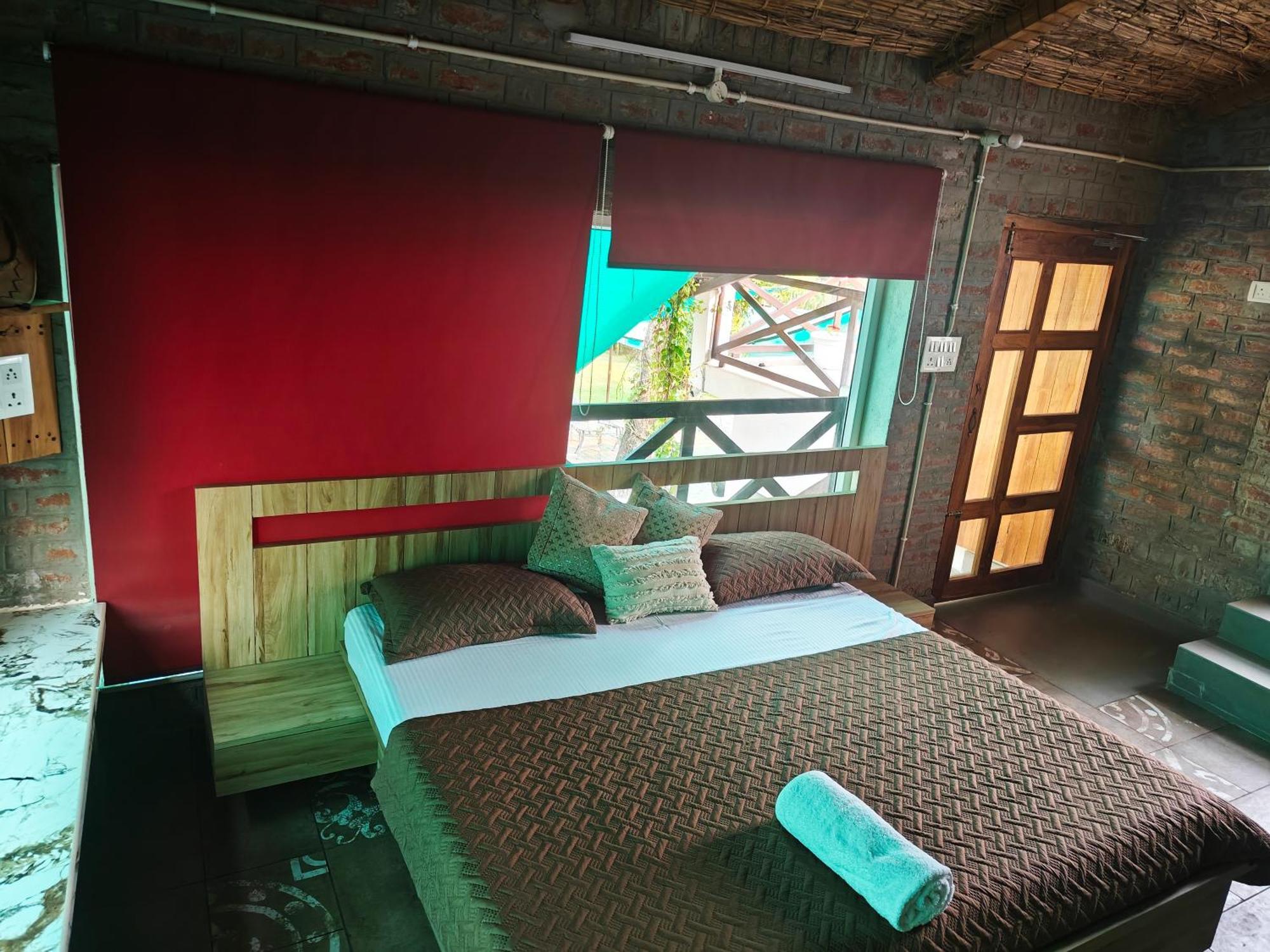 Shobhayan Inn, Airport Railway Station Pickup Free Ayodhya Экстерьер фото