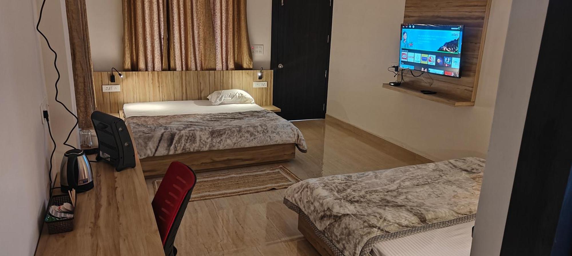 Shobhayan Inn, Airport Railway Station Pickup Free Ayodhya Экстерьер фото